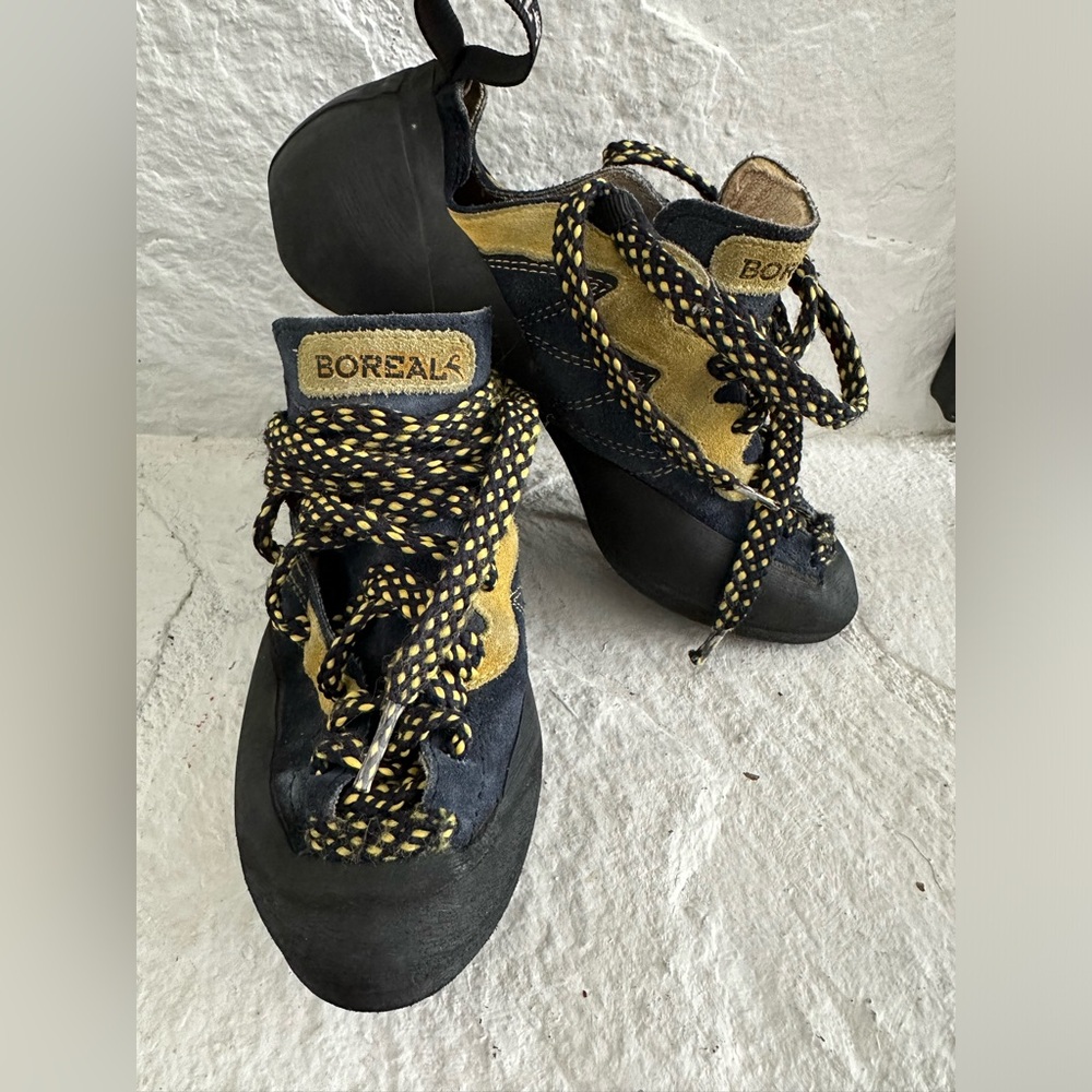 Boreal yellow and black size 6.5 woman climbing shoes